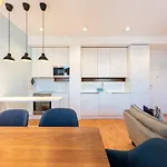 Апартаменти Bairro Alto Bright With Ac Elevator Лісабон