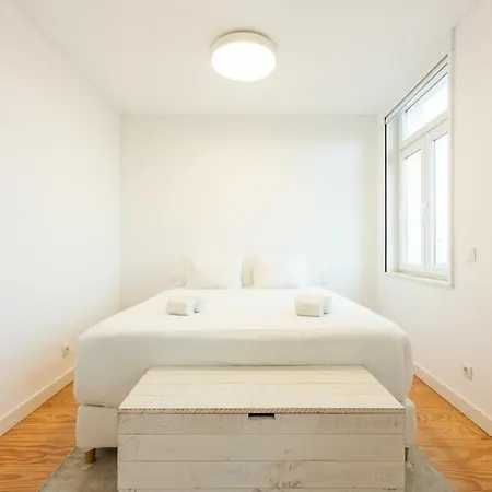 Bairro Alto Bright With Ac Elevator Lejlighed