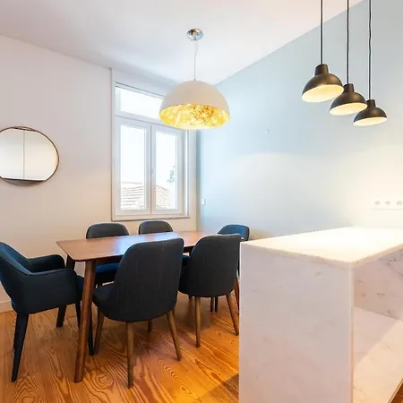 Bairro Alto Bright With Ac Elevator Lizbona