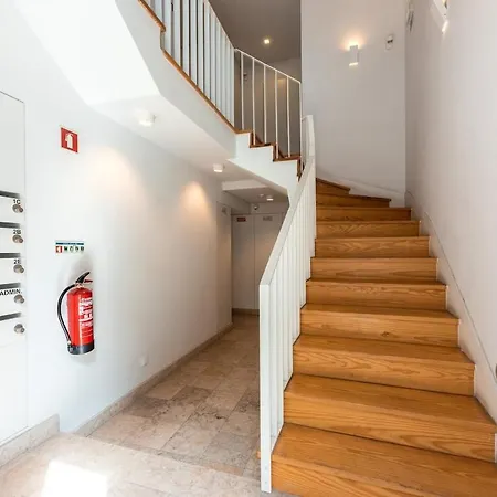Bairro Alto Bright With Ac Elevator Lisbon