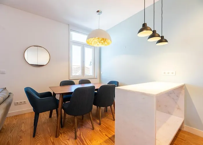 Bairro Alto Bright With Ac Elevator Lizbona