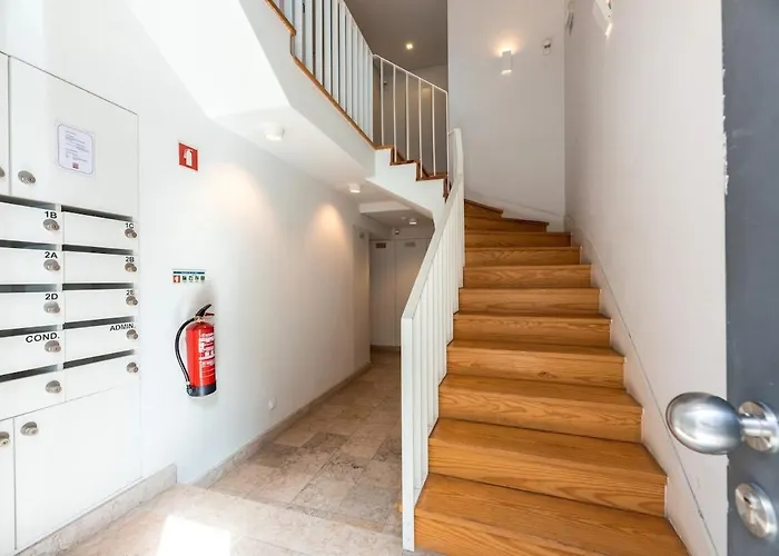 Bairro Alto Bright With Ac Elevator Lizbona